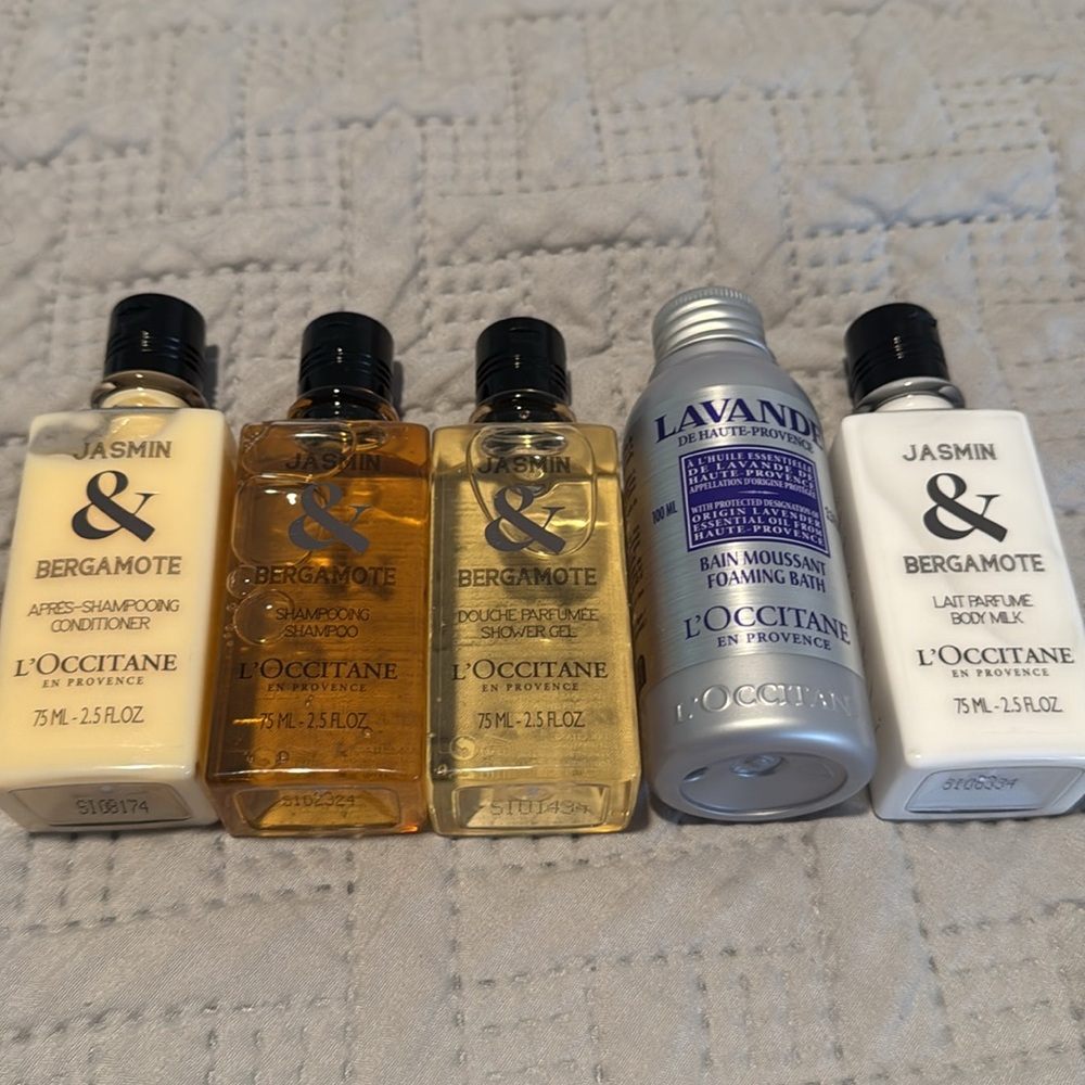 L'Occitane Travel Sz Shower Gel, lavender foaming bath, shampoo, & conditioner - Picture 3 of 5